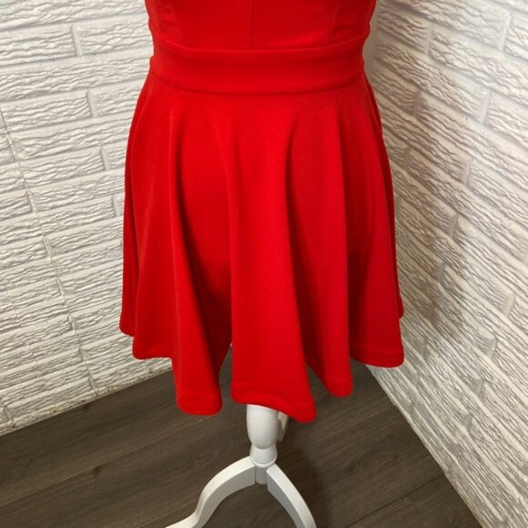 Clear Out‼️ Red Keyhole Front Dress - Picture 6 of 8